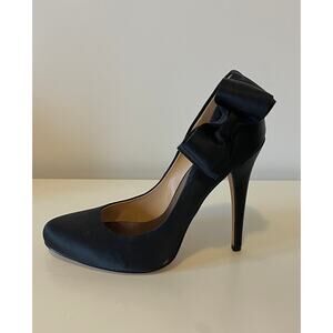 Badgley Mischka Carlton Bow Pumps in Black Satin